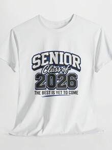 Camiseta de graduación de la promoción de 2026, estilo universitario. Camiseta de algodón puro UniS1ex de 220 g. Peso ideal para todas las estaciones, apta para hombres y mujeres. Tejido duradero de alta calidad, suave al tacto y de larga duración. Transpirable. Adecuada para primavera y verano, vacaciones, Día de la Madre y Día de la Independencia. - Blanco - Ver 1