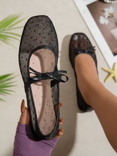 Nuevos zapatos planos elegantes con lazo, decoración de malla de lunares y punta cuadrada, en color negro y blanco