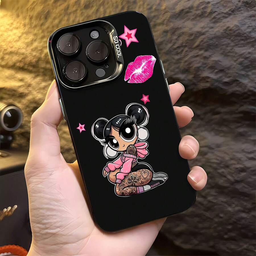 Funda para móvil con un divertido dibujo animado de una chica con tatuajes y un atuendo elegante, compatible con Samsung, Apple, VIVO, OPPO, , Transsion, , y Honor. Fabricada en TPU, es resistente a golpes y caídas, lo que la convierte en un regalo ideal para amigos y familiares. - Negro - Ver 1