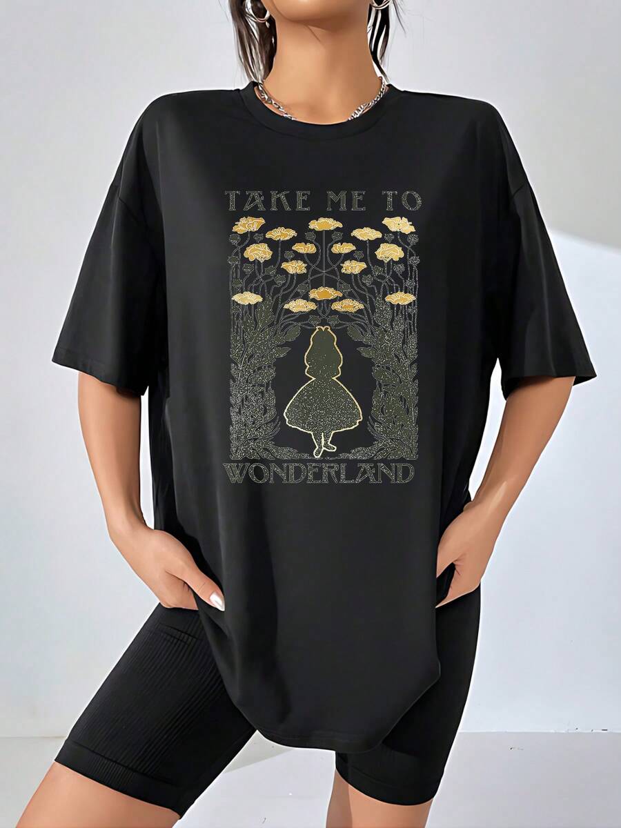 Figure Of A Girl Looking Towards A Magical Garden Full Of Golden Flowers That Evoke A Journey To Fantasy And Freedom, Inspiring Dreams And Serenity. Comfortable And Soft Women's T-Shirt For Everyday Use - 黑色 - 查看 1