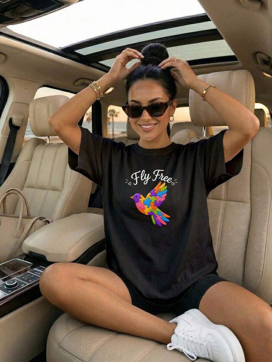 Camiseta unisex Fly Free Bird Puzzle de algodón, estilo streetwear moderno. Camiseta unisex de algodón puro de 220 g, peso ideal para todas las estaciones, apta tanto para hombres como para mujeres. Tejido duradero de alta calidad, suave al tacto y de larga duración. Top transpirable. Adecuado para primavera y verano, vacaciones, Día de la Madre, Día de la Independencia. - Negro - Ver 1