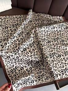1pc Women's Classic Leopard Print 70*70cm Silk Scarf, Versatile Sunscreen Accessory Suitable For Daily Wear - Brown - View 3