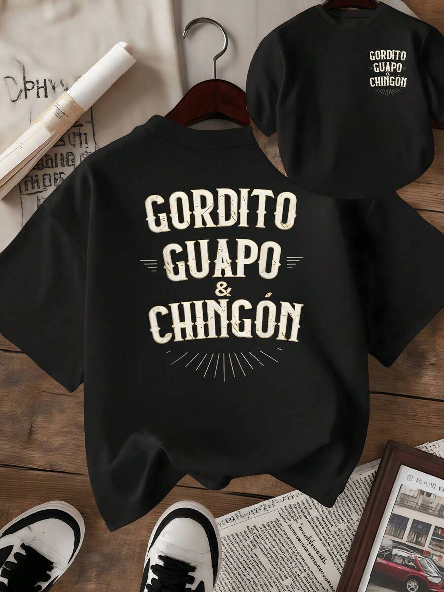 Frase divertida que celebra con humor y orgullo la confianza personal y el amor propio con letras grandes en tono vintage camiseta de mujer de doble cara con estampado moderno y casual - Negro - Ver 1