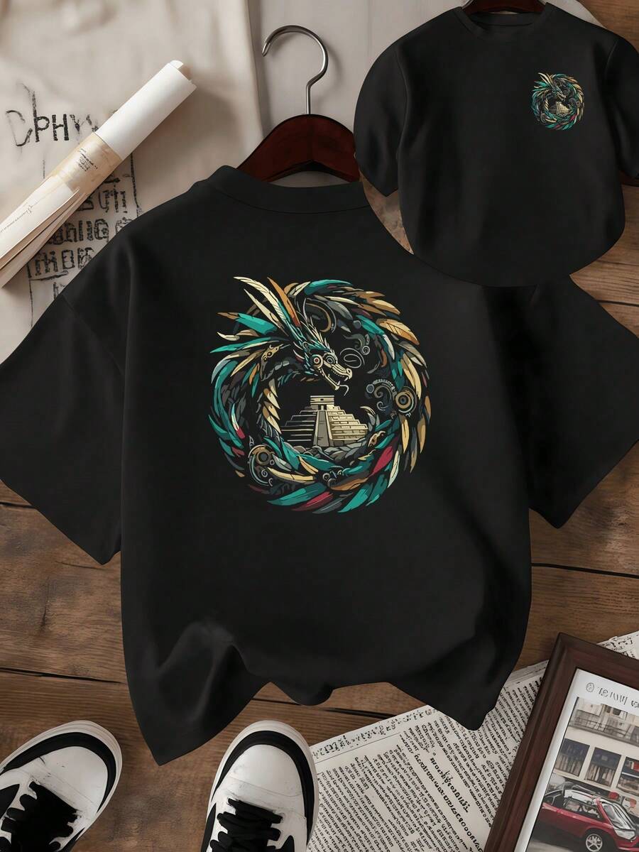 Serpiente emplumada rodeando un templo antiguo símbolo de sabiduría poder y conexión con la energía de la tierra y el cielo camiseta de mujer con estampado doble elegante y versátil para uso diario - Negro - Ver 1