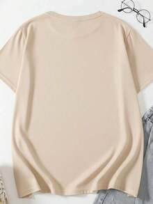 Playera Femenina Estilo Cute con Estampado de Fresas, Moños y Flores – Juvenil, Cómoda y a la Moda - Beis - Ver 2