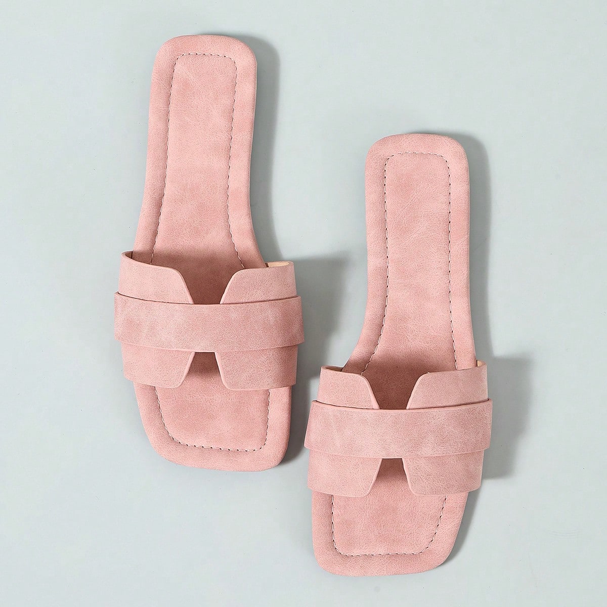 Nuevas sandalias de deslizamiento de moda casual de primavera/verano, cómodas sandalias planas de punta redonda para la playa, versátiles sandalias