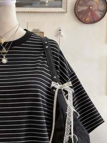 Camiseta de mujer de cuello redondo, hombros caídos, de largo medio, con estampado digital a rayas, de estilo minimalista y moderno, como regalo para amigos - Multicolor 3 - Ver 3