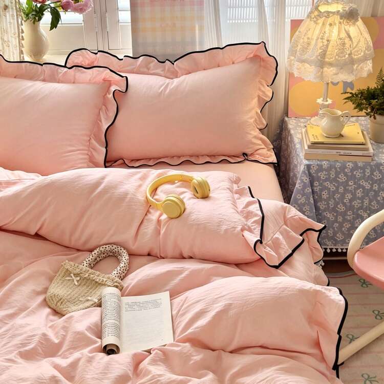 Bộ ga trải giường kiểu công chúa viền đen xếp nếp (1 vỏ chăn + 2 vỏ gối), chất liệu 100% polyester mềm mại và thoải mái, phù hợp cho phòng ngủ, phòng khách, làm quà tặng tuyệt vời. - Màu be - Xem 9