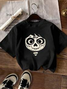 Rostro de calavera sonriente inspirado en el arte del Día de los Muertos que simboliza la vida eterna y la alegría en la memoria de los seres queridos camiseta de mujer  casual cómoda y moderna para uso diario - Negro - Ver 2