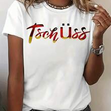 Camiseta de manga corta para mujer, estilo casual, con cuello redondo y estampado gráfico "Tschuss" en alemán, ideal para el verano. - Blanco - Ver 1