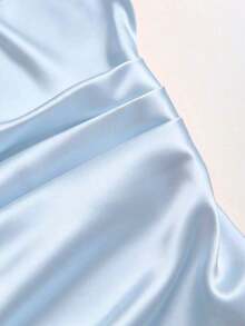 Sweetro Blusa de un solo hombro de estilo francés nueva para primavera/verano, blusa de satén rosa con diseño de volantes, adecuada para ocasiones casuales, de fiesta y de noche - Celeste - Ver 5