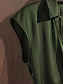 Camisa de mujer con estampado de flores silvestres, cuello, sin mangas, con lazo en la cintura - Verde militar - Ver 6