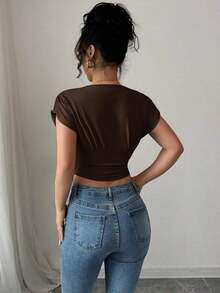 Camiseta casual de mujer con cuello en V y cruce en la cintura - Café integral - Ver 2