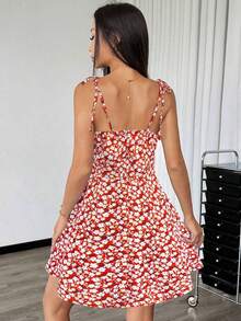 Vestido mini con tirantes de espagueti y estampado floral ditsy con lazo - Rojo - Ver 2