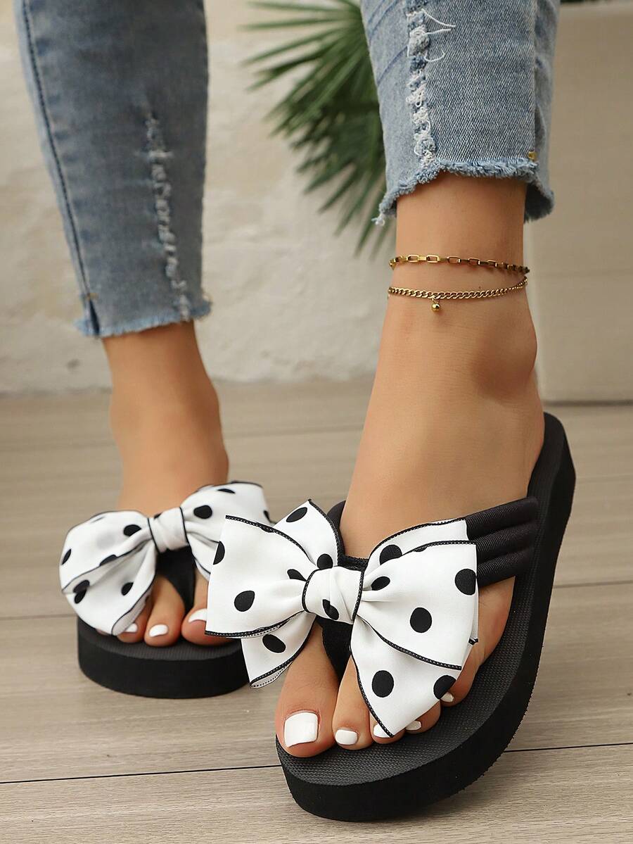Nuevas sandalias de verano para mujer, chanclas con tira para el dedo, sandalias de playa, estilo de celebridad de red plana