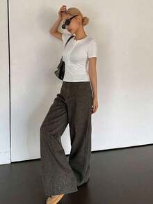 Camiseta básica de manga corta con cuello redondo y media abertura, con diseño ajustado y sexy, de estilo urbano para el verano, para mujer - Blanco 2 - Ver 3
