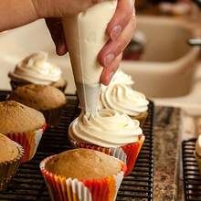 100pcs Thickened Disposable Piping Bags, Suitable For Professional Baking, Cake Making, Cake Decoration, Cupcakes, Frosting And Heavy Cream Frosting - White - View 3