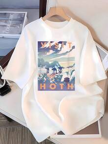 A Print Depicting An Icy Landscape With Snow-Capped Mountains And Machines Moving Under A Colorful Sky Evokes Adventure And Science Fiction. A Soft And Comfortable Women's T-Shirt, Ideal For Everyday Wear And Casual Travel. - 白色 - 查看 3