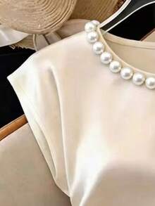 Áo kiểu nữ EARO thanh lịch, cổ ngọc trai, thiết kế xếp ly bên hông, chiều dài tiêu chuẩn. - Màu be - Xem 3