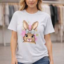 Camiseta de Algodón de Talla Grande para Mujer, M-5XL, Camiseta Negra de Manga Corta con Estampado de Conejo, Diseño de Lazo de Lunares, Corte Holgado Casual, Tela Suave y Transpirable, Top de Moda de Verano para Uso Diario, Idea de Regalo de Pascua, Camiseta Oversize Cómoda - Gris Claro - Ver 12