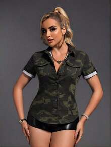 Camisa de manga corta con bolsillo con solapa, bajo curvo y manga enrollada para el verano, parte superior de manga corta - Verde militar - Ver 1