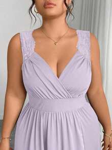 Elenzya Vestido línea A con cuello en V, contraste de encaje, tirantes finos y abertura para tallas grandes - Púrpura malva - Ver 5