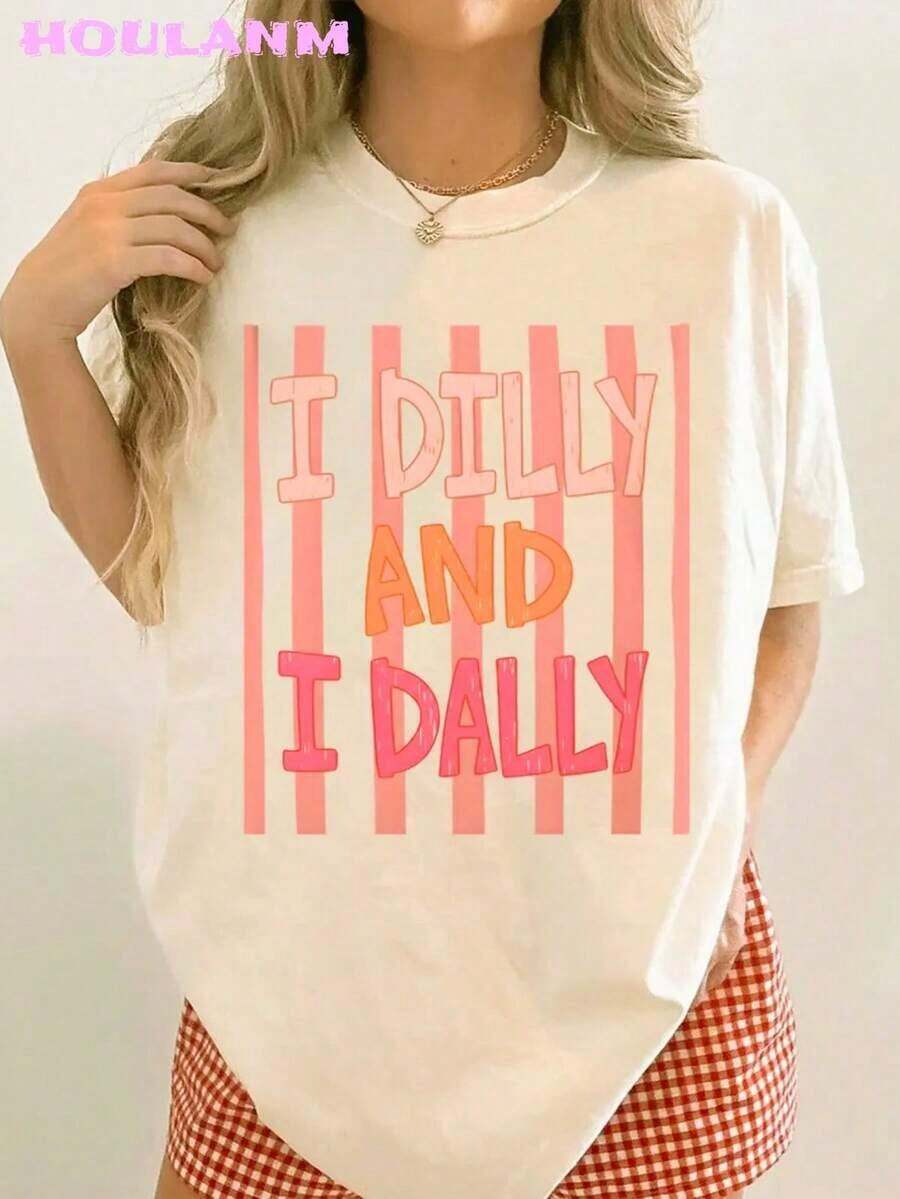 GiftGiftGiftGiftPlayera selección mexicana de fútbolCamiseta gráfica de rayas rosas para mujer "I Dilly And I Dally" | Tops de primavera, camiseta de manga corta de talla grande, ropa de mujer, camisetas de verano para mujer, suaves.SoftSoft - Albaricoque - Ver 1