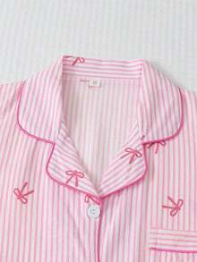 2 piezas Conjunto de pijama con top de manga corta con bolsillo y lazo, y shorts cómodos a rayas azules con cuello en forma de corazón, adecuado para uso en casa, primavera/verano - Rosa - Ver 3