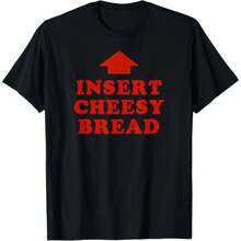 Camiseta con letras rojas "INSERT CHEESY BREAD" y diseño de flecha roja - Negro - Ver 9