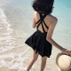 Traje de baño negro de una pieza