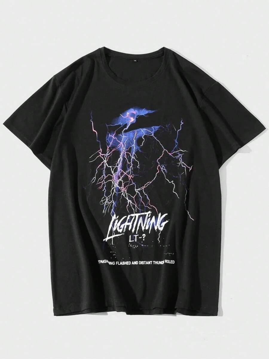 Herr-T-shirt Manfinity Roghcode med tryck av bokstäver och blixtar, stilren och avslappnad design, perfekt för både män och kvinnor. T-shirt med rund hals, sporttopp, tröja för utekvällar. Lämplig för utomhusaktiviteter, arbete, kontor, semester eller studentfirande, citat, minimalistisk grafisk design eller roliga mönster. - Svart - Visa 1