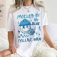 1 pieza Camiseta "Arruinada por mi esposo de cuello azul", Camiseta para la vida de esposa, Atuendo diario, Regalos divertidos para esposa de cuello azul, Camiseta de San Valentín para esposa, Top básico casual, Ropa de mujer de tela cómoda, Top de mujer de corte relajado, Cuello azul, Tallas S-5XL, 180g, 100% Algodón. - Blanco - Ver 1