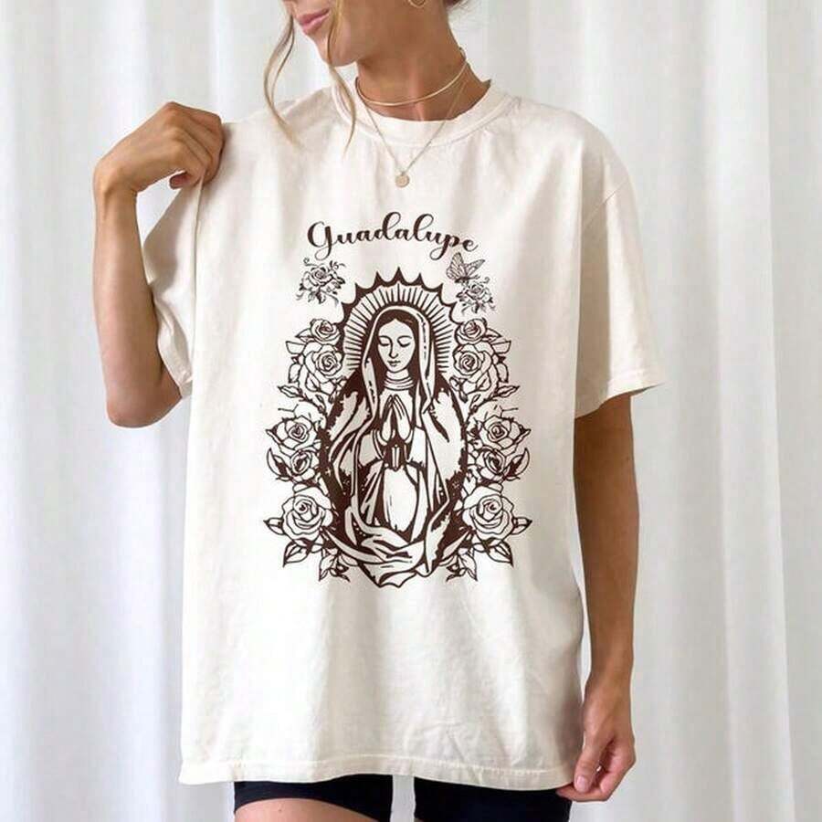 Women's T-Shirt, Our Lady Of Guadalupe Catholic T-Shirt, Traditional Catholic T-Shirt, Virgin Mary T-Shirt, Confirmation Gift. Essential 220g Cotton T-Shirt For Men And Women: Unmatched Comfort, Durable High-Quality Fabric, Soft And Breathable For All Seasons, Basic Tops For Women, Simple Outfits, Holiday Outfits, Birthday Costume. Comfortable And Lightweight - 白色的 - 查看 1