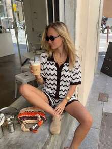 Conjunto de 2 piezas FORYEE 2026 de mujer, con cárdigan de punto de cuello polo de manga corta a rayas y shorts, elegante traje de punto a rayas, adecuado para vacaciones de verano y playa - Marrón - Ver 6