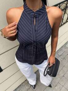 Camisa de mujer con estampado de rayas azules y blancas en todo el diseño, de estilo minimalista y casual, adecuada para vacaciones de primavera/verano - Azul marino - Ver 1