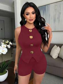 Conjunto de oficina casual elegante para mujer, camiseta sin mangas ajustada y sexy con decoración de botones metálicos y shorts, traje casual de 2 piezas - Burdeos - Ver 5