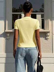 Camiseta ajustada de punto casual de cuello redondo y manga corta para mujer en color albaricoque - amarillo ganso - Ver 2