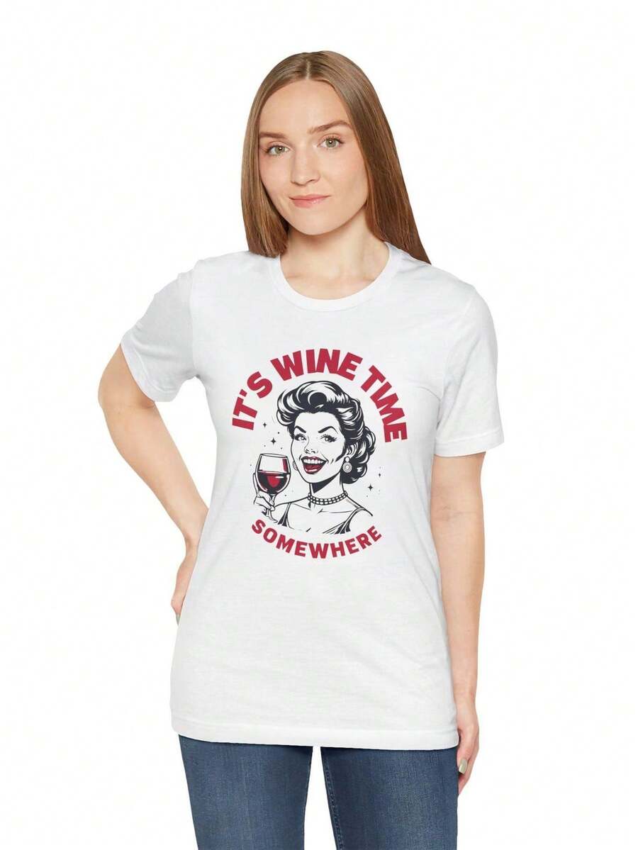 Unisex Wine Time T-Shirt, A Fun Gift For Wine Lovers, Perfect For Parties, Casual Wear, And As A Unique T-Shirt For Wine Enthusiasts. A Great Gift For Wine Drinkers And A Great T-Shirt For Him. Made From 220g Pure Cotton, This Unisex T-Shirt Is The Ideal Weight For All Seasons And Is Suitable For Both Men And Women. The High-Quality, Durable Fabric Is Soft To The Touch And Long-Lasting. Breathable And Breathable, It's Perfect For Spring And Summer, Holidays, Mother's Day, And Independence Day. - 白色 - 查看 1