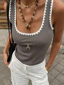 Camiseta de tirantes de cuello cuadrado con contraste de color estilo retro francés, camiseta sin mangas minimalista y versátil de ajuste ceñido y sexy, de tejido de punto bordado con conchas, adecuada para salir, ir al trabajo, ir a la escuela - Gris - Ver 6
