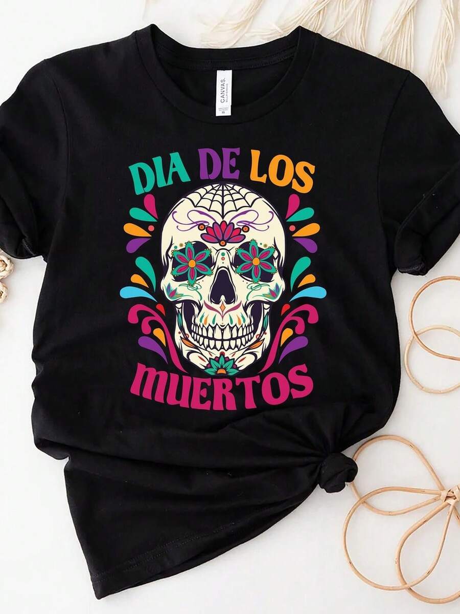 Camiseta del Día de Muertos, Camiseta de Calavera S1UGAr, Camiseta de Calavera con Flores, Camiseta del Día de Muertos, Camiseta de Calavera Mexicana, Camisetas de Esqueleto Latina. Camiseta unisex de algodón puro de 220 g, peso ideal para todas las estaciones, adecuada tanto para hombres como para mujeres. Tejido duradero de alta calidad, suave al tacto y de larga duración. Top transpirable. Adecuado para la primavera y el verano de las mujeres, vacaciones, Día de la Madre, Día de la Independencia. - Negro - Ver 1