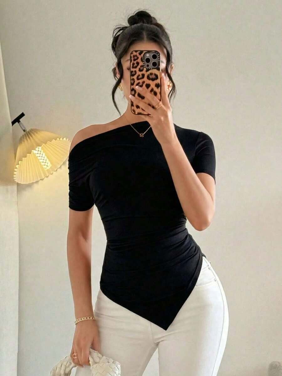 Camiseta de manga corta con pliegues y bajo asimétrico de unicolor casual para mujer, verano - Negro - Ver 1