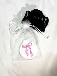 Juego de 16 piezas de mini espejos de bolsillo (8 espejos de maquillaje + 8 bolsas de organza), espejos cosméticos redondos plegables decorados con lazos rosas, lazos de estrellas blancas y lazos blancos sólidos, accesorios de belleza coreanos portátiles, regalos para mujeres, recuerdos de cumpleaños y despedida de soltera - Lazo blanco - Ver 3