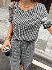 2 piezas Conjunto de top de manga corta de cuello redondo y pantalones de color contrastante para mujer - Blanco y Negro - Ver 4