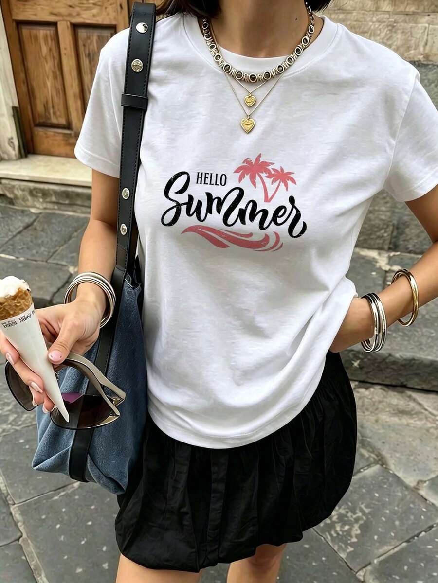 Camiseta para Mujer Blanca con Estampado de Palmeras y Frase "Hello Summer", Cuello Redondo de Manga Corta, Top Casual Básico para Verano, Ropa Cómoda de Mezcla de Algodón, Ajuste Regular para Playa, Vacaciones y Salidas Diarias - Blanco - Ver 1