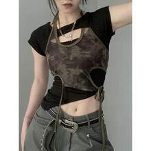 Conjunto de dos piezas de verano para mujer: camiseta retro estilo "Spicy Girl" con estampado de camuflaje, cuello de malla y tirantes colgantes, corte ajustado y corto, estilo casual y a la moda. - Conjunto de dos piezas a color de la imagen - Ver 1