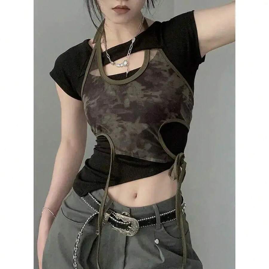 Conjunto de dos piezas de verano para mujer: camiseta retro estilo "Spicy Girl" con estampado de camuflaje, cuello de malla y tirantes colgantes, corte ajustado y corto, estilo casual y a la moda. - Conjunto de dos piezas a color de la imagen - Ver 1