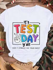 Camiseta de cuello redondo con estampado de letras coloridas "Test Day Yall Don't Stress Do Your Best" en color blanco, para la temporada de exámenes escolares, primavera y verano. - Blanco - Ver 3