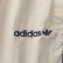 adidas originals x 聯名款 HDL SHORTS M 品牌logo字母刺繡圖案鬆緊中腰五分休閒短褲 男款 清澈棕 - 清澈棕 - 查看 5