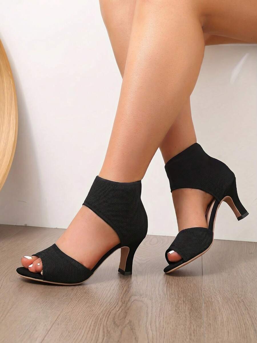 [2026 Hot Selling] Must-Have High Heels For Spring And Summer! Women's Solid Color T-Strap High-Heeled Sandals, Stylish Open-Toe Dress Shoes. ✅ Comfortable To Wear: Sturdy Heel Design, Non-Slip Sole. Suitable For Wedding Parties. ✅ Stylish Design. ✅ Available In 4 Classic Colors: Red / Pink / Black / Yellow, Easily Match Dresses And Jeans. - Nâng cấp chất lượng màu đen - Xem 1