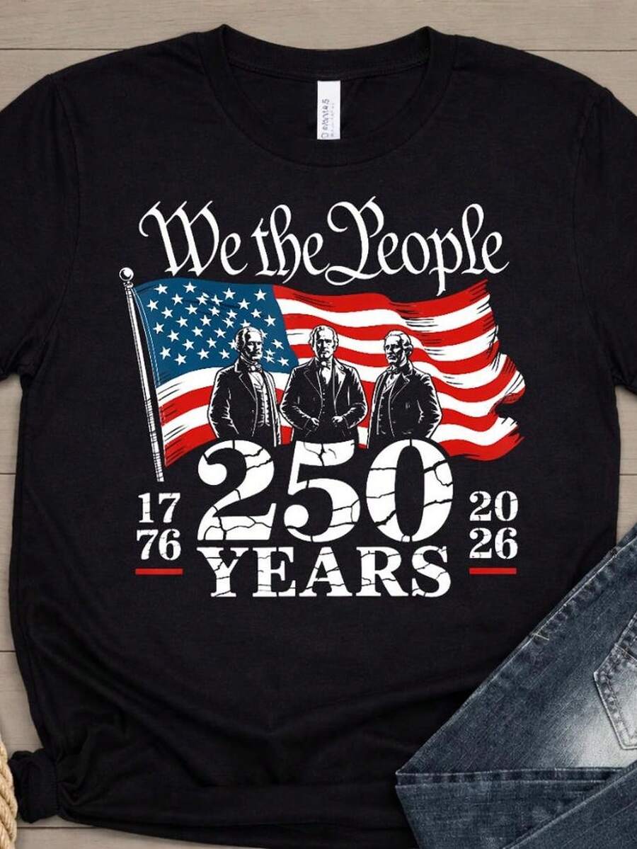 Camiseta patriótica vintage de 250 años (1776-2026), We The People AM1erican Flag T1EE. Camiseta unisex de algodón puro de 220 g. Peso ideal para todas las estaciones, apta para hombres y mujeres. Tejido duradero de alta calidad, suave al tacto y de larga duración. Transpirable. Adecuada para la primavera y el verano, vacaciones, Día de la Madre y Día de la Independencia. - Negro - Ver 1